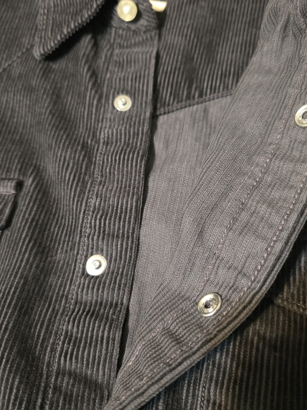 NWT! Levi's Classic Western Standard Fit corduroy snap-button shirt